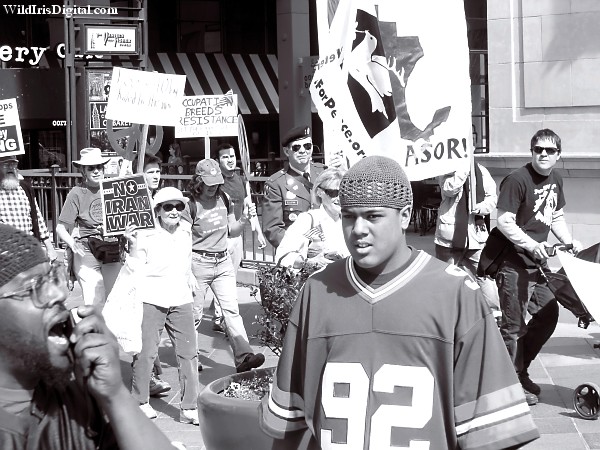 sp-3-17-07-717bw (97K)